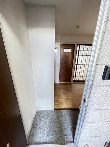 みやマンションの玄関