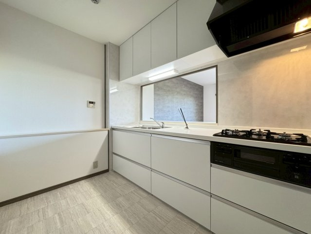 令和７年１月リフォーム完了◆全居室６帖以上の３ＬＤＫ◆収納充実◆サンシティ桂坂ロイヤル３番館のキッチン|キッチン