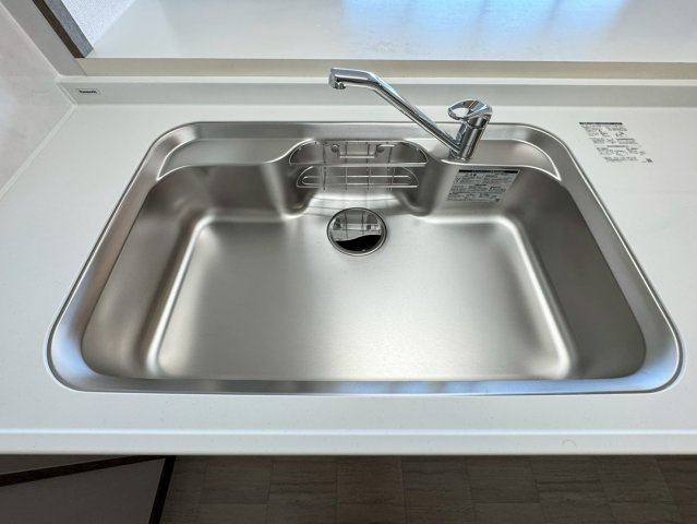 令和７年１月リフォーム完了◆全居室６帖以上の３ＬＤＫ◆収納充実◆サンシティ桂坂ロイヤル３番館のキッチン|シンク