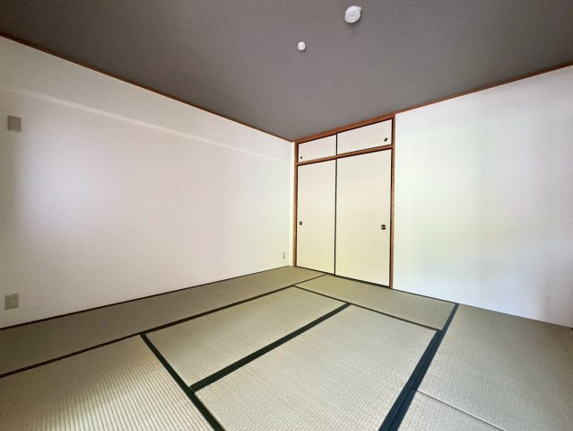 令和７年１月リフォーム完了◆全居室６帖以上の３ＬＤＫ◆収納充実◆サンシティ桂坂ロイヤル３番館の和室|和室