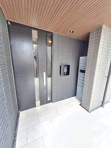 ＣＩＴＲＵＳ　Ｒｅｓｉｄｅｎｃｅ　西棟のエントランス