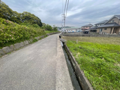 【前面道路含む現地写真】 | 今治市矢田　住宅用地