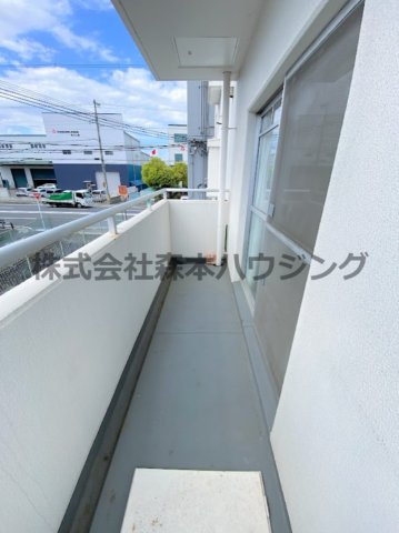 【バルコニー】 | 　メゾン・ローゼ | 広々としたL字型バルコニーです
