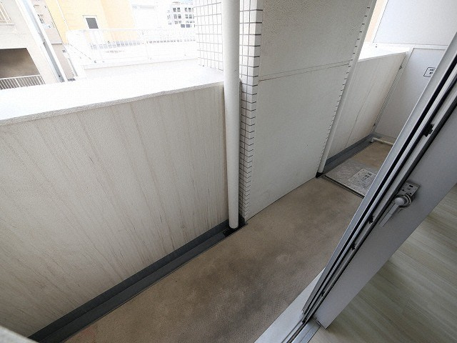 アーバンフラッツ瓦町のバルコニー