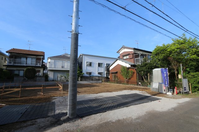 【Heartfull Town】小平市回田町49番の外観|全棟並列2台駐車可能なため急な来客にも安心♪