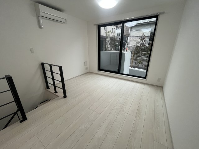 世田谷区代田５丁目の賃貸マンションの居間・リビング|ゆったり過ごせるリビングです