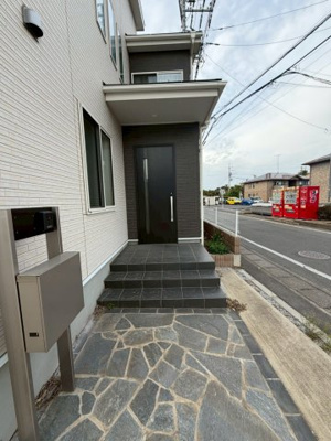 【玄関】 | 龍舞町一戸建て