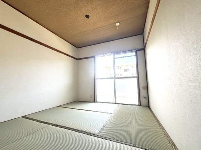 日当たり良好な南側和室★