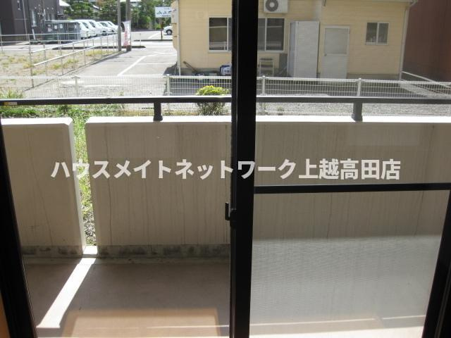 ベロウ上越のバルコニー|バルコニー
