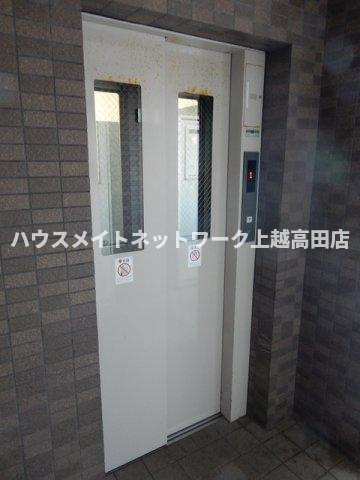 ベロウ上越のその他共用部分|エレベーター