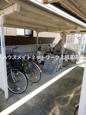 ベロウ上越のその他共用部分|駐輪場