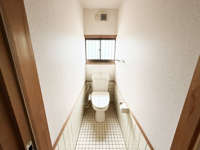 一宮中町貸家のトイレ