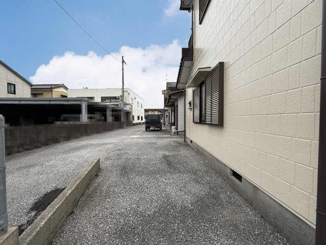 一宮中町貸家の駐車場