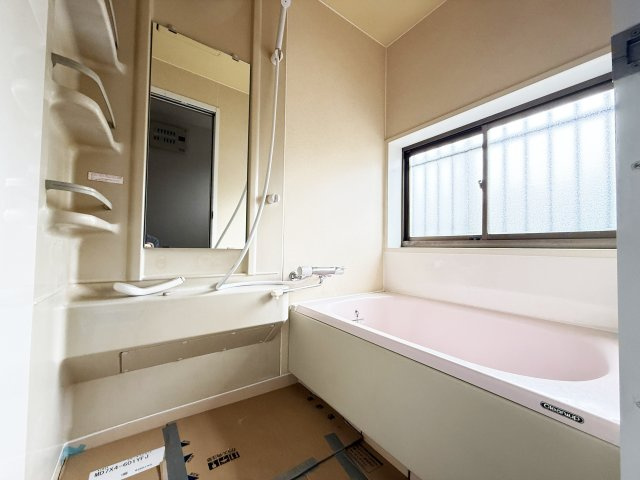一宮中町貸家の浴室
