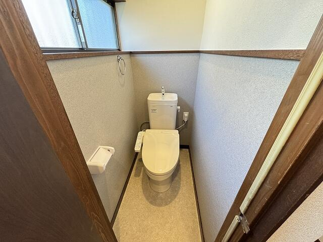 宇都宮市氷室町　3ＬＤＫ　中古住宅のトイレ