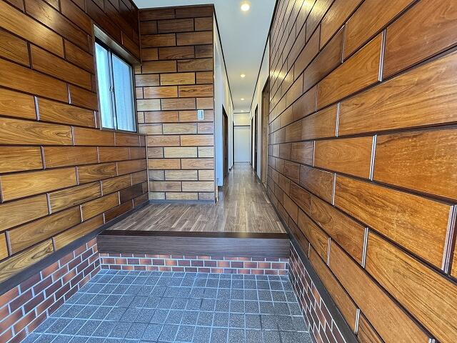 宇都宮市氷室町　3ＬＤＫ　中古住宅の玄関