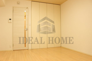 【寝室】 | 同物件別部屋