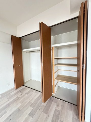 ＣＲＹＳＴＡＬ　ＳＵＩＴＡ　ＴＡＫＡＨＡＭＡの収納