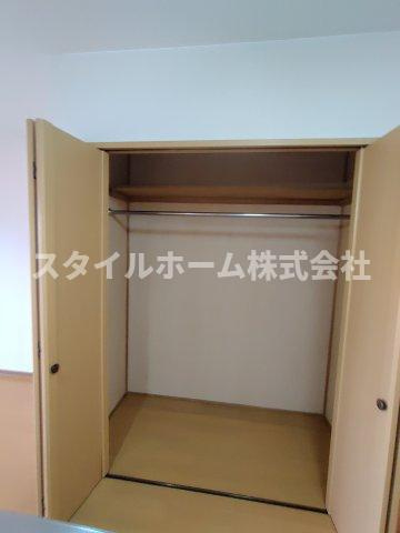 【収納】 | モンプリエール | 同建物内別部屋の写真です。