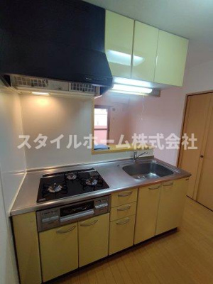 【キッチン】 | モンプリエール | 同建物内別部屋の写真です。