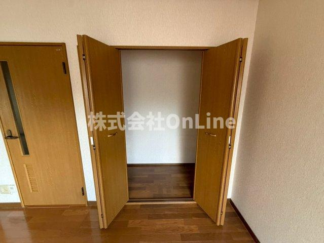 八尾市東山本町５丁目のアパートの収納