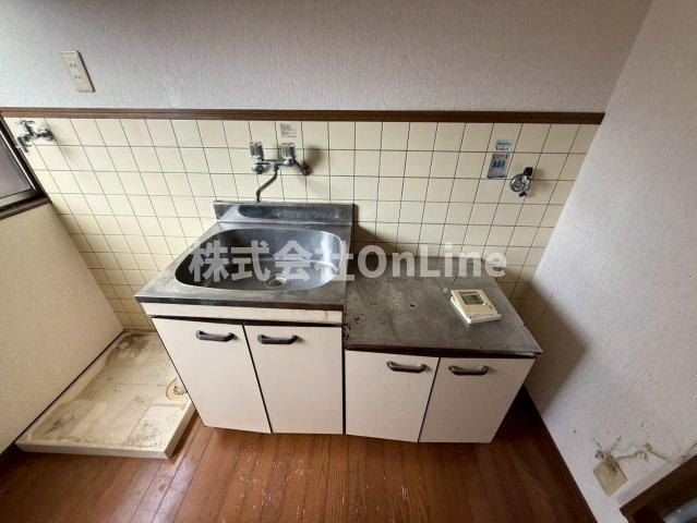 八尾市東山本町５丁目のアパートのキッチン