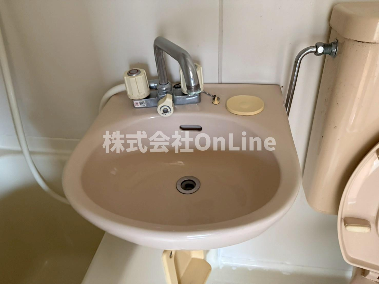 八尾市東山本町５丁目のアパートの洗面所