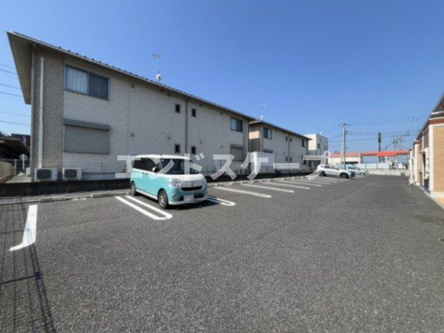 彩　ｔａｋａｓａｋｉ　Ⅱの駐車場|高崎、前橋のお部屋探しはエンドスケープまで！お客様の理想お聞かせ下さい♪