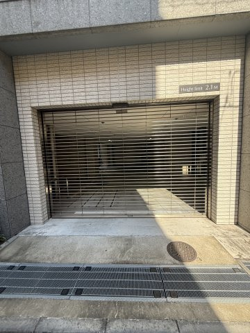 Brillia秋葉原の駐車場