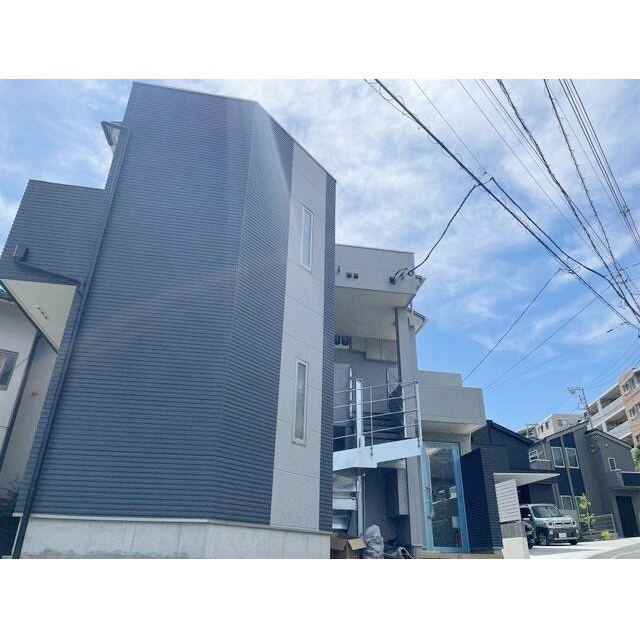 LaRochelle杉田