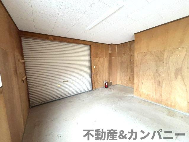 畑寺4丁目の2階建店舗　松山市畑寺4丁目売店舗の収納|十分な収納スペースがあります