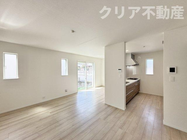 【居間・リビング】 | 高崎市石原町新築　全室南向き♪