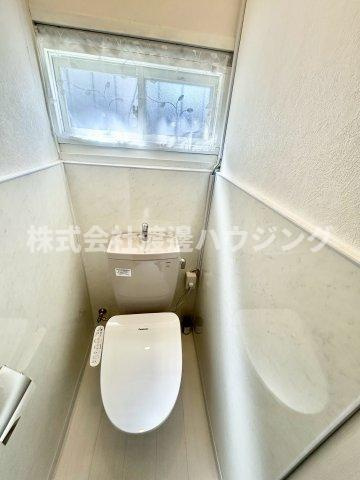 萱島東3丁目一戸建のトイレ