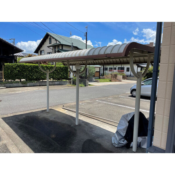ドルフ弐番館のその他|駐輪場に自転車も停められます♪