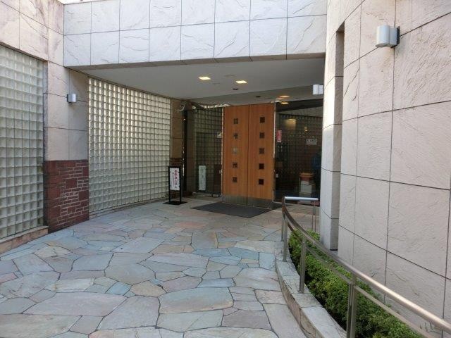 ライオンズプラザ平塚見附町のエントランス