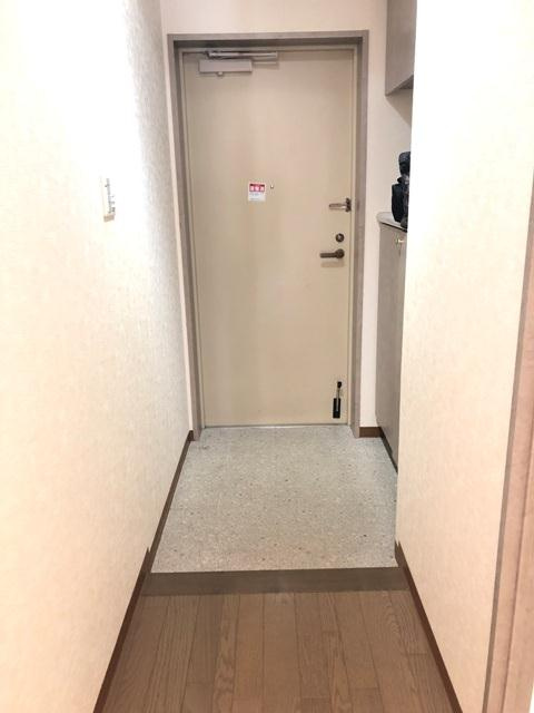 ライオンズプラザ平塚見附町の玄関