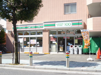 ローソンストア１００大和中央六丁目店まで110ｍ