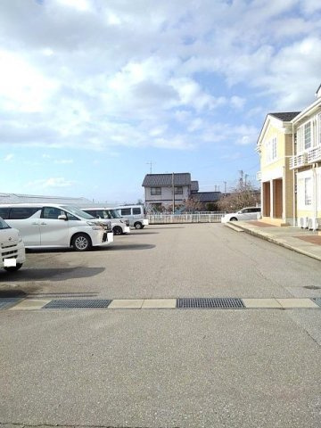 ブライトブルックＣの駐車場|駐車場があります