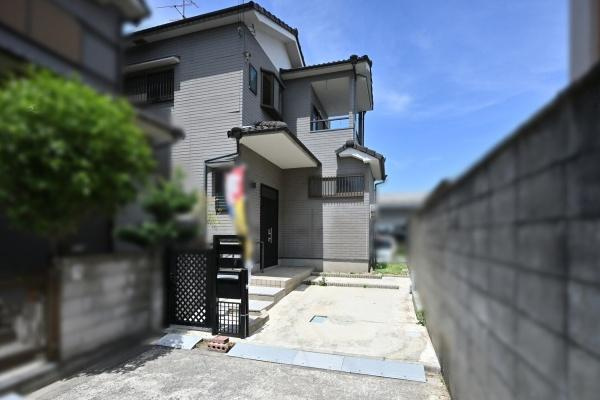 葛城市南今市　一戸建