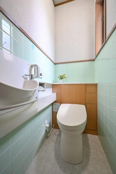 葛城市南今市　一戸建のトイレ|■現地撮影写真■１・２階ともに清潔感ある綺麗なお手洗を完備！