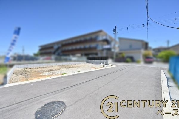 リーブルガーデン平等坊町 １号棟 ／新築一戸建の前面道路含む現地写真|■現地撮影写真■前面道路６ｍと広々開放的！