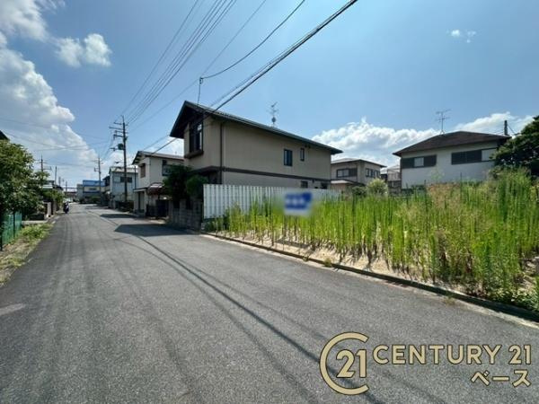 大和高田市東中１丁目　建築条件なし土地の前面道路含む現地写真