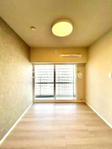 隅田グリーンマンションの子供部屋|【子供部屋】お子様を持つ家庭の約6割が「家族や子どものため」に購入を希望。入学後の転校を避け、広い空間でのびのび育てたいなどの親心が、家探しのきっかけになっているようです。