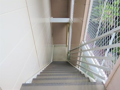 レオパレスニスモのその他|階段上からのアングルです