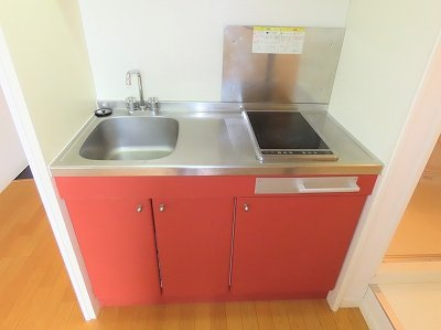 レオパレスニスモのキッチン|2口の電気コンロまたはIHコンロとなります