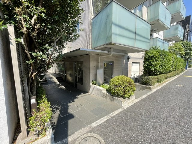 パルテール小石川五丁目のエントランス