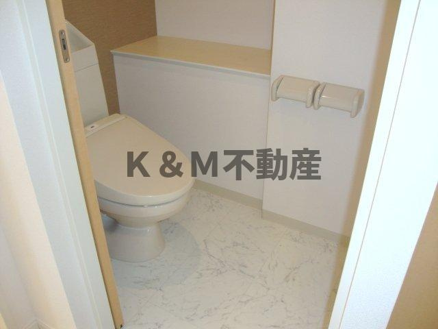 Ｍａｊｅｓｔｉｃ　ｇａｒｄｅｎのトイレ|清潔感のあるトイレです