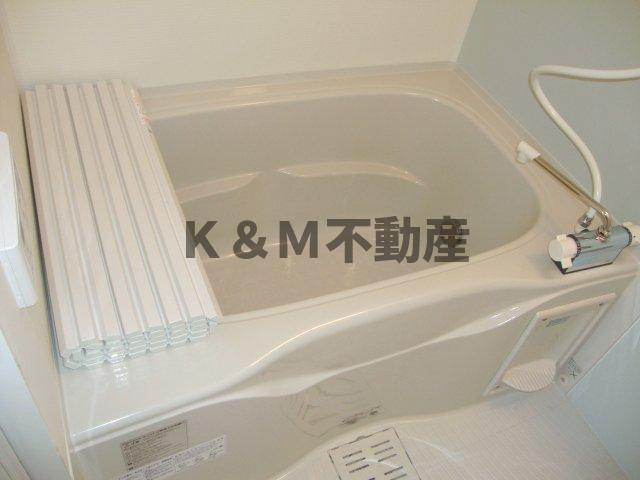 Ｍａｊｅｓｔｉｃ　ｇａｒｄｅｎの浴室|落ち着いた空間のお風呂です