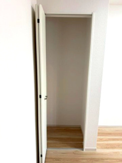 【収納】 | つくば市高野3期 | 収納スペースが充実しており、荷物の多い方でも安心です。クローゼット付きで整理整頓しやすく、お部屋を広く使うことができます。
