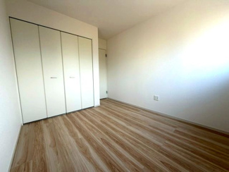 【洋室】 | つくば市高野3期 | 各居室は使いやすい広さが確保されており、寝室や子供部屋、書斎など用途に応じてご利用いただけます。収納付きでお部屋もすっきり使えます
